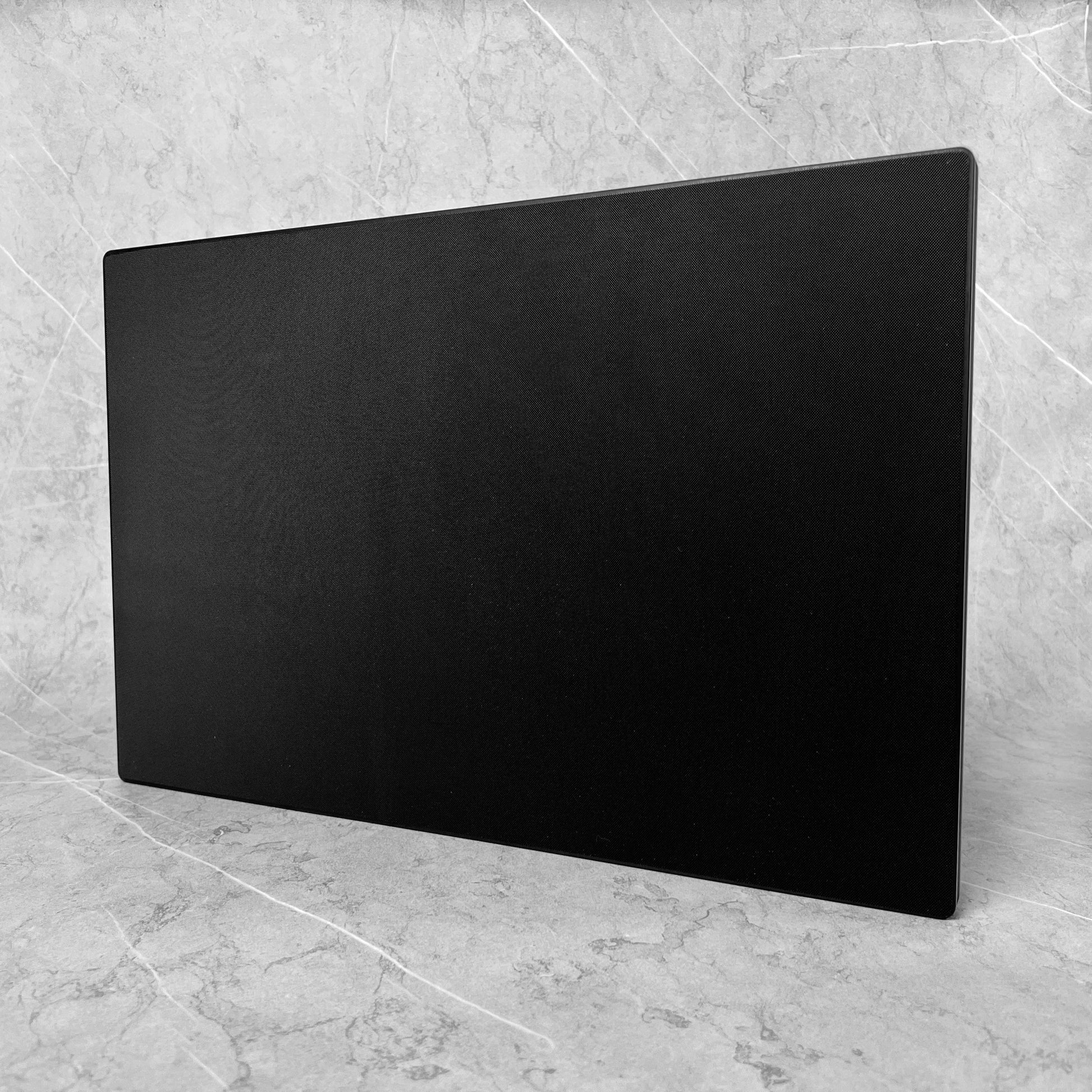 https://www.semiblack.sg/cdn/shop/files/Hasegawa-Rubber-Cutting-Board-Black.jpg?v=1684832938&width=1946
